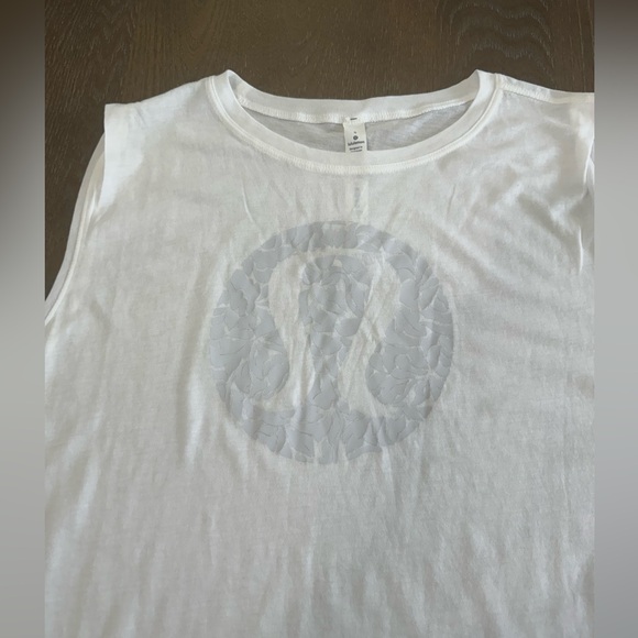 Lululemon NWT Brunswick Muscle Tank *Expression - Picture 3 of 8